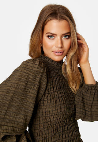 Carla LS Smock Top