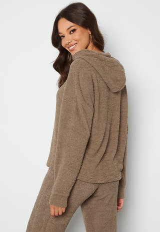 Fluffy L/S Hood Top