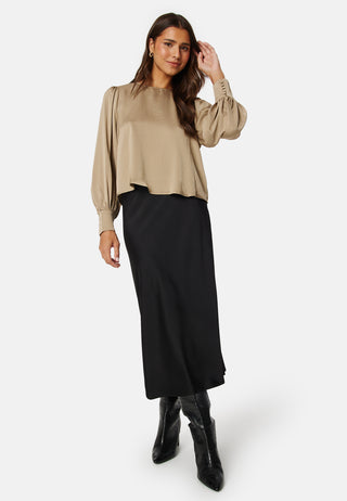 Jovana Ruby O-Neck Top