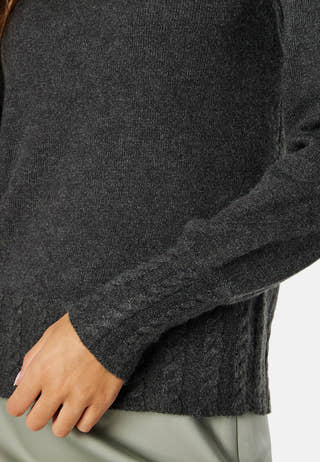 Katia LS Cable Cuff Knt
