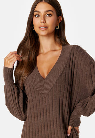 New Tessa L/S Midi V-Neck Dress