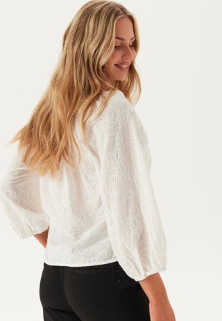 only-onlzion-34-v-neck-emb-top-wvn_6