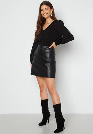 Saturday LS Neck Top