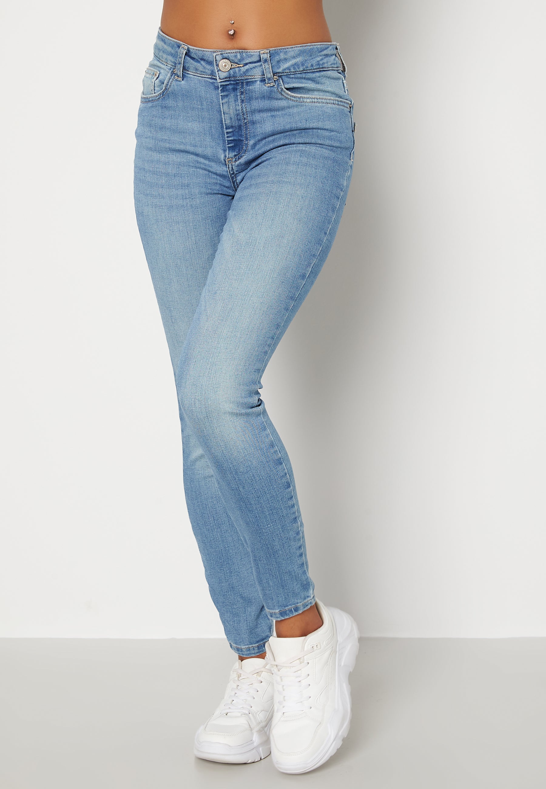 PIECES Delly Skinny Mid Rise Jeans, /zwart., (XS) W x 32L PIECES Delly Skinny Mid Rise Jeans, /zwart., (XS) W x 32L