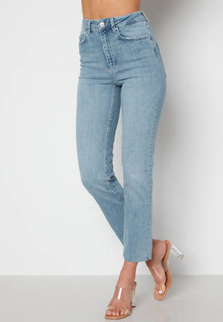 Delly Straight HW Jeans