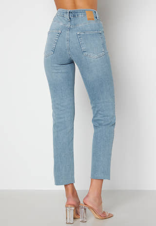 Delly Straight HW Jeans