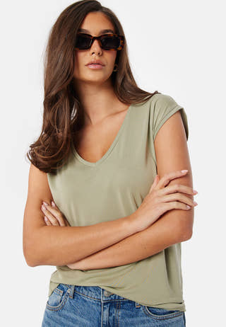 Pckamala Tee