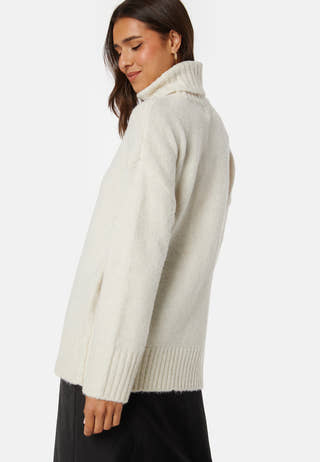 Nancy Loose Roll Neck