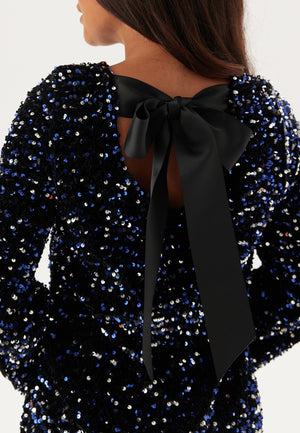 Pckam Ls Deep Back Bow Dress