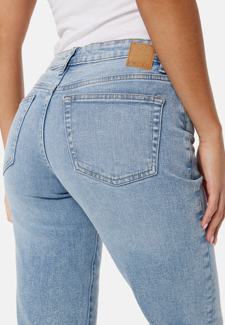 Pckelly Mid Waist Straight Jeans