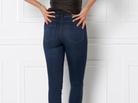 preview_images/951936192-075f0bf56dd59e2377d201478de6d2e8cbd5ee20c2940eed6f89b6cd7b856672-d_200x150_8dc31a76-1413-48cd-bbf6-bb8533acf897