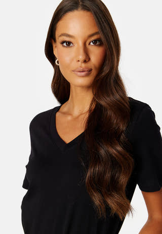 Essential SS V-Neck Tee