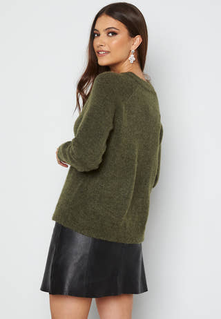 Lulu LS Knit V-Neck