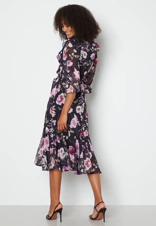 Flounce 3/4 Sleeve Dress