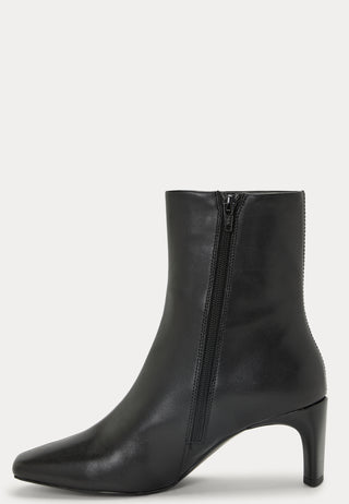 Vendela Classic Leather Boots