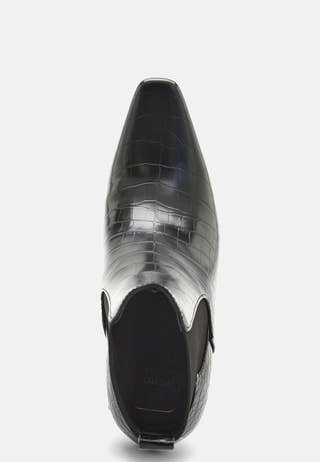 Micka Boot