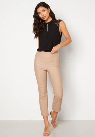 Milla SL Lace Tee