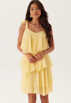 Vmfelicia Tiestrap Ruffle Shor