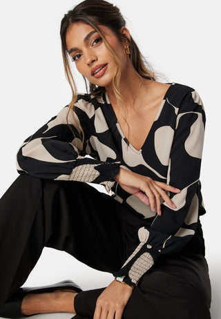 Vmlydia LS V-neck smock top