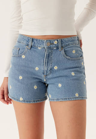 Vmtess Mr Short Dnm Daisy Shor