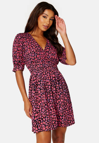 Lyla 2/4 V-Neck Smock Short Dress