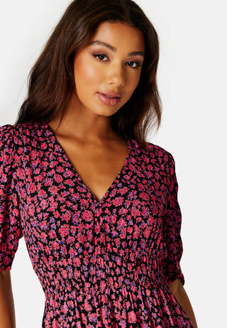 Lyla 2/4 V-Neck Smock Short Dress