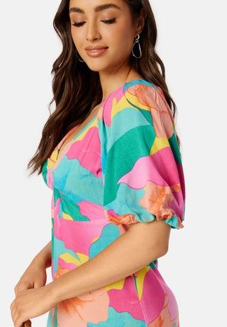 Besta V-Neck Maxi Dress