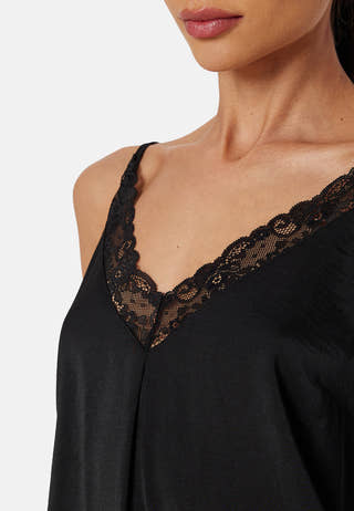 Cava V-Neck Lace Singlet