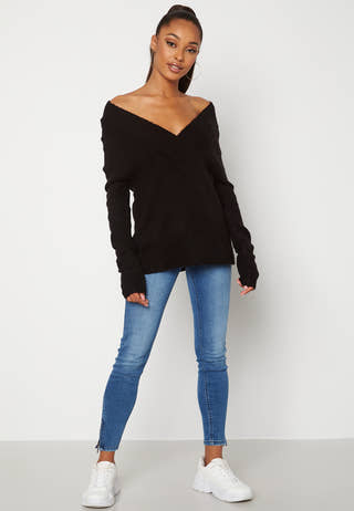 Madelia V-Neck L/S Knit Top