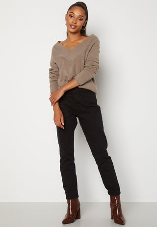 Madelia V-Neck L/S Knit Top