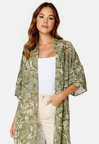 Nema 3/4 Button Cover Up