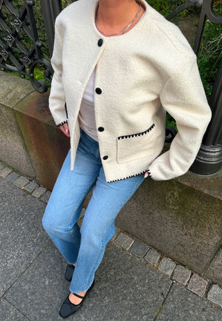 Vikaya L/S SHORT TEDDY JACKET