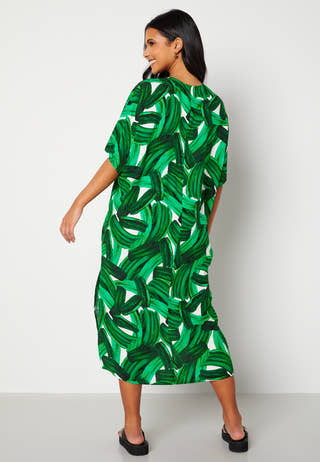 Zugina 2/4 Sleeve Midi Caftan
